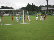 2014年8月9日に開催されたしんきんカップ第12回キッズサッカー大会県央決勝トーナメントの様子