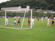 2014年8月9日に開催されたしんきんカップ第12回キッズサッカー大会県央決勝トーナメントの様子